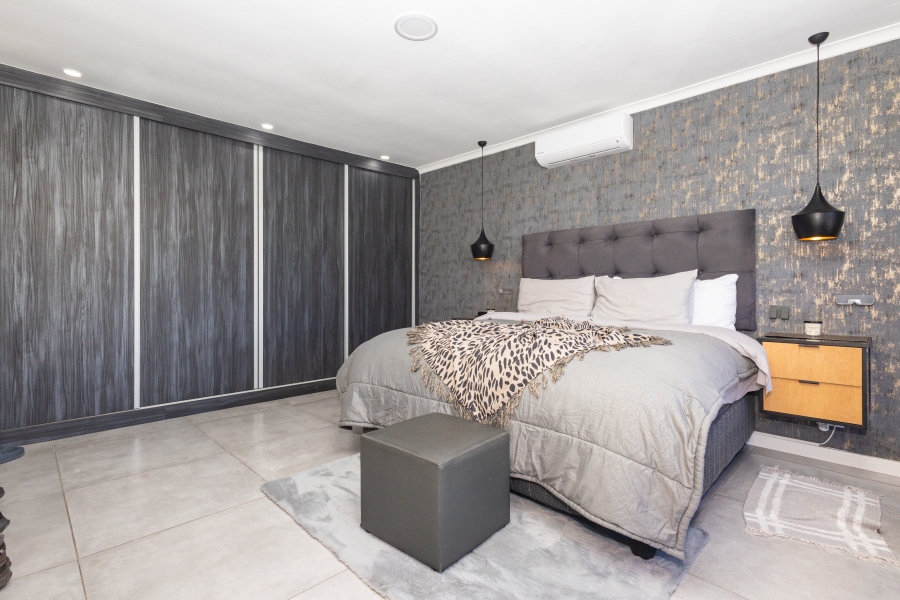 4 Bedroom Property for Sale in Loevenstein Western Cape
